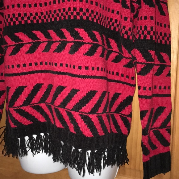 NWOT Vintage 1980’s fringed Sweater - Picture 2 of 4